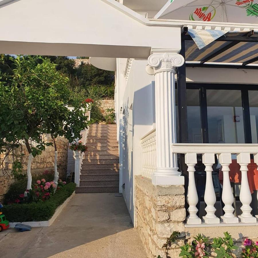 Makla Apartment Sarande Phòng bức ảnh