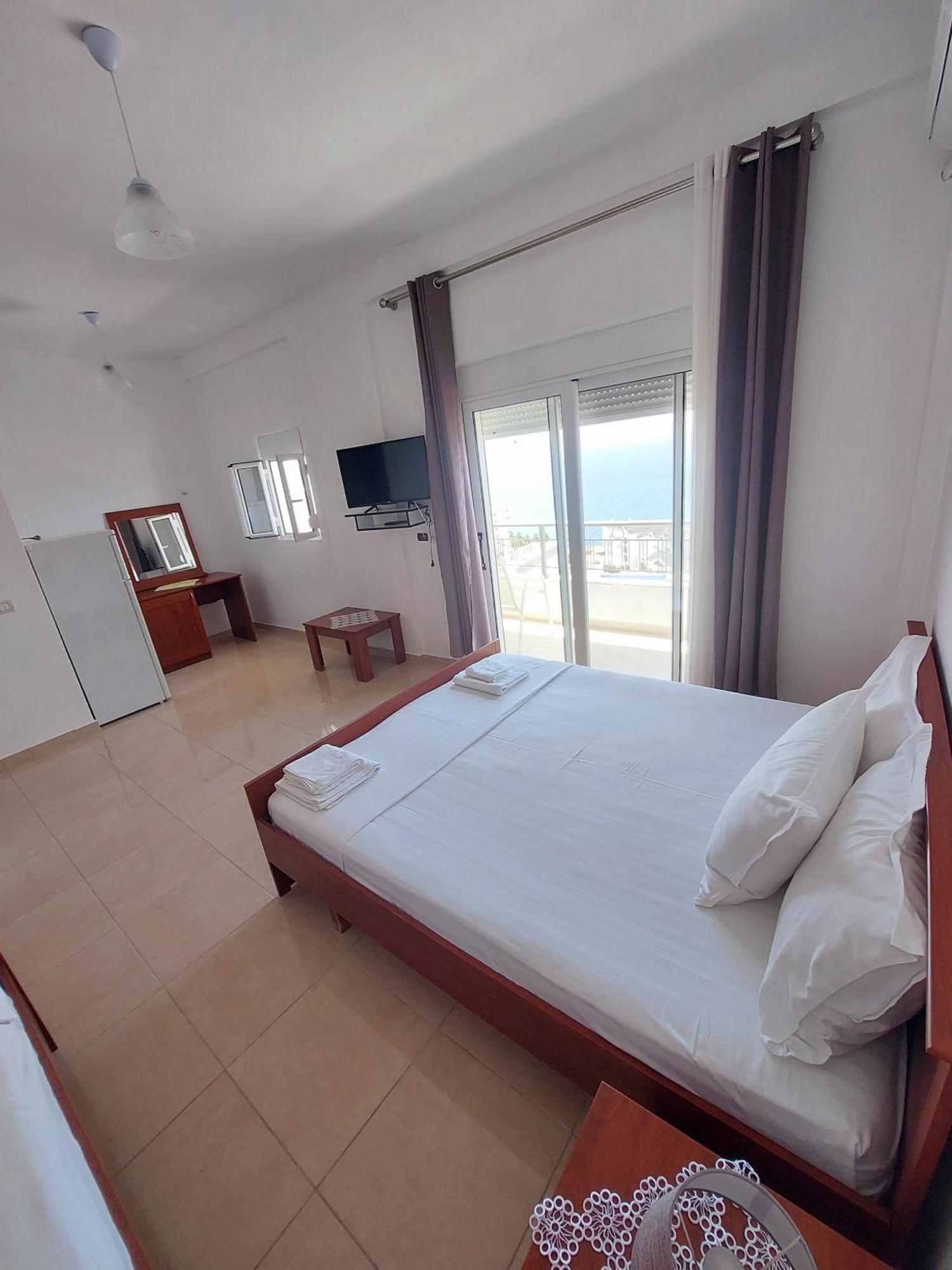 Makla Apartment Sarande Phòng bức ảnh